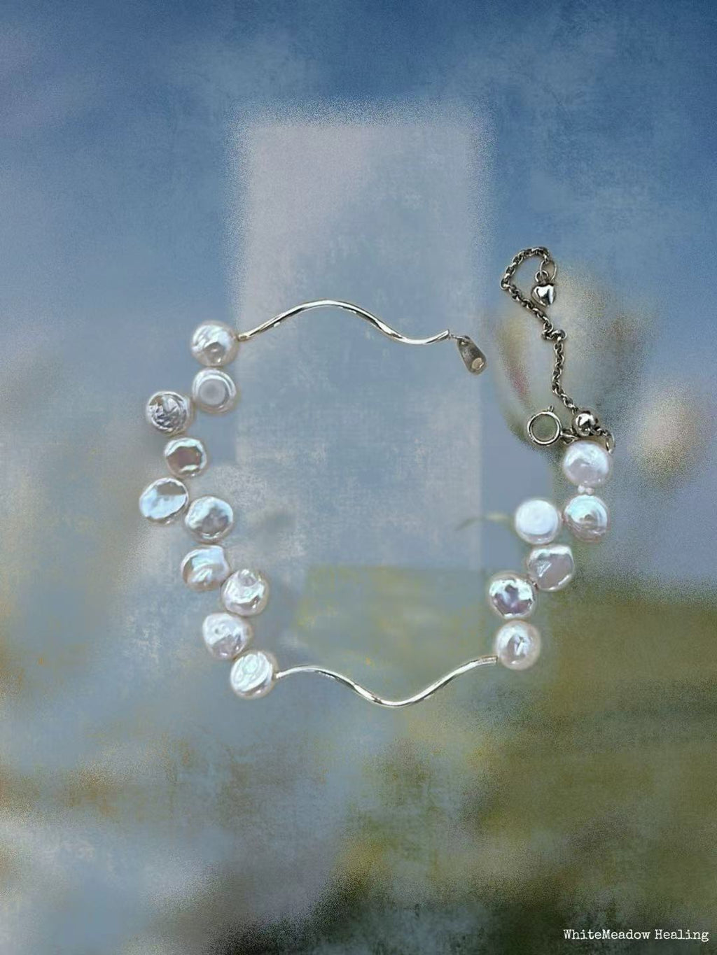 Curved Blossom Pearl Bracelet