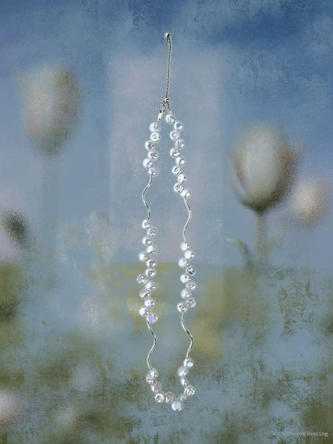 Curved Blossom Pearl Necklace